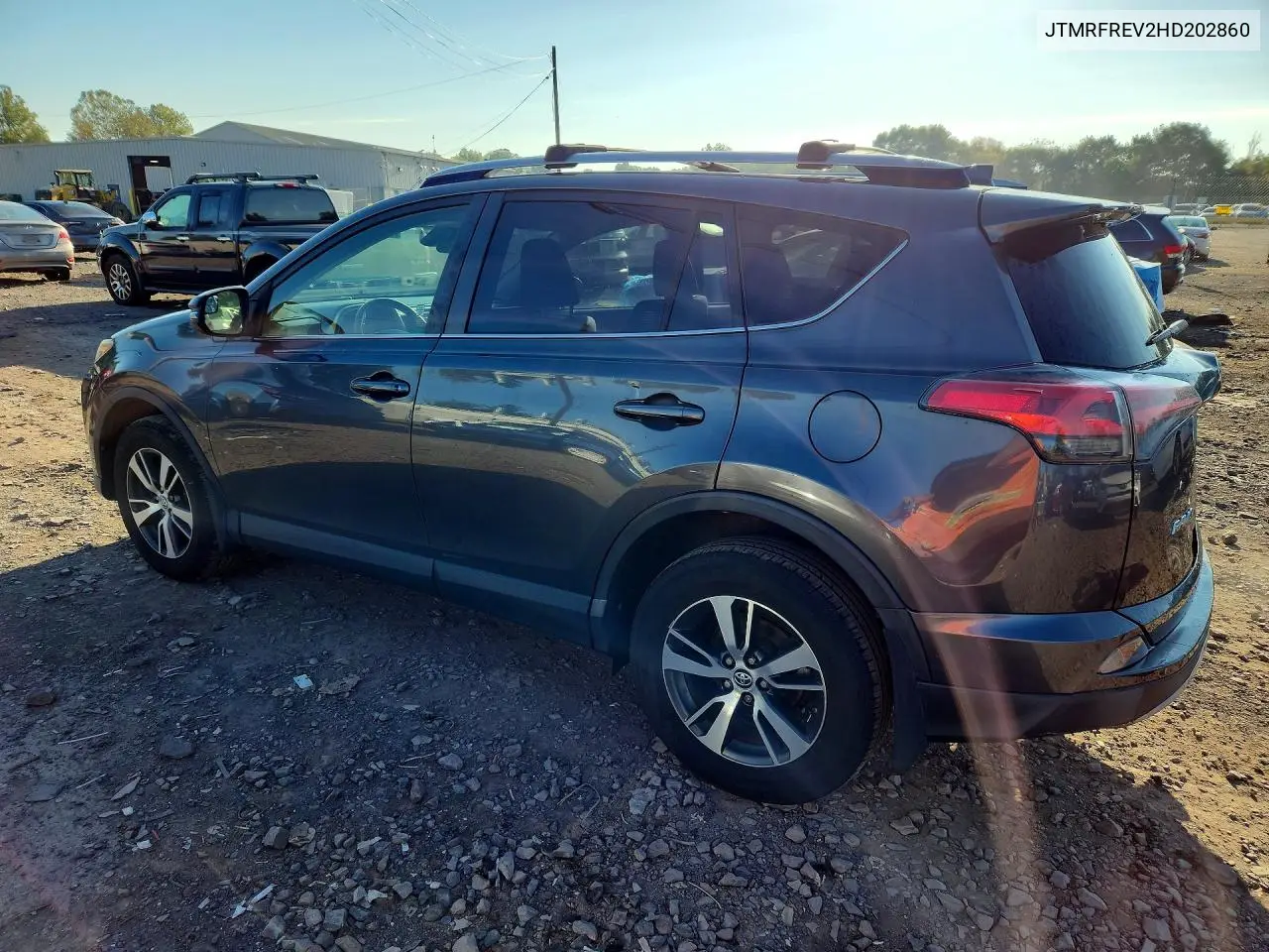 2017 TOYOTA RAV 4 VIN JTMRFREV2HD202860 — фото 2