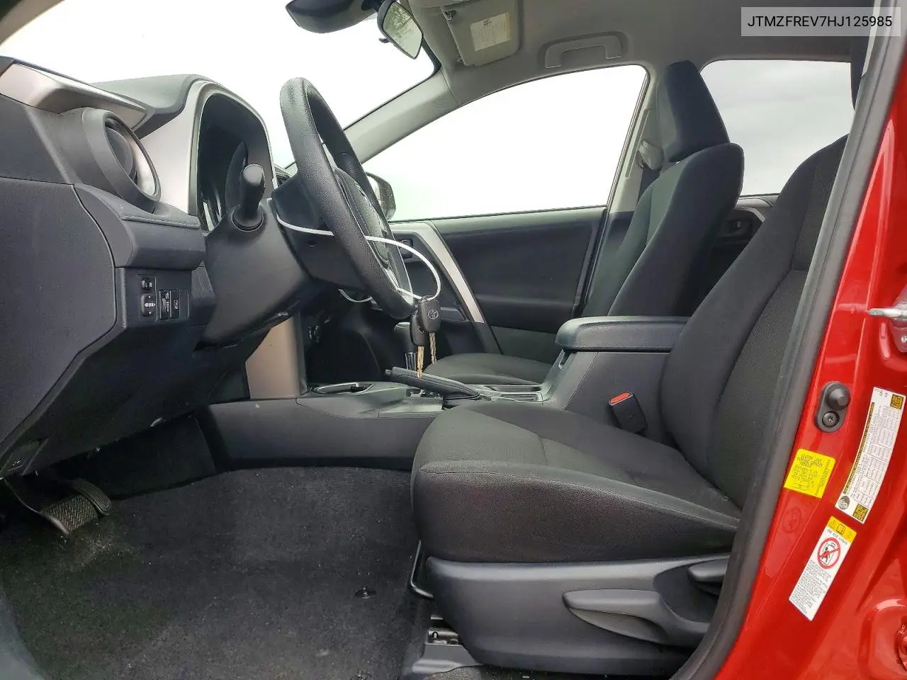 TOYOTA RAV 4 2017, VIN JTMZFREV7HJ125985