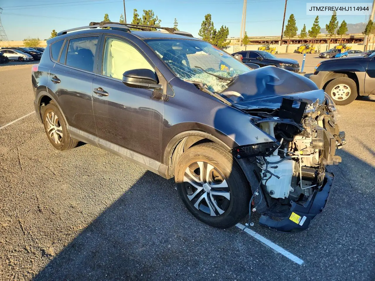 2017 TOYOTA RAV 4 VIN JTMZFREV4HJ114944 — фото 4