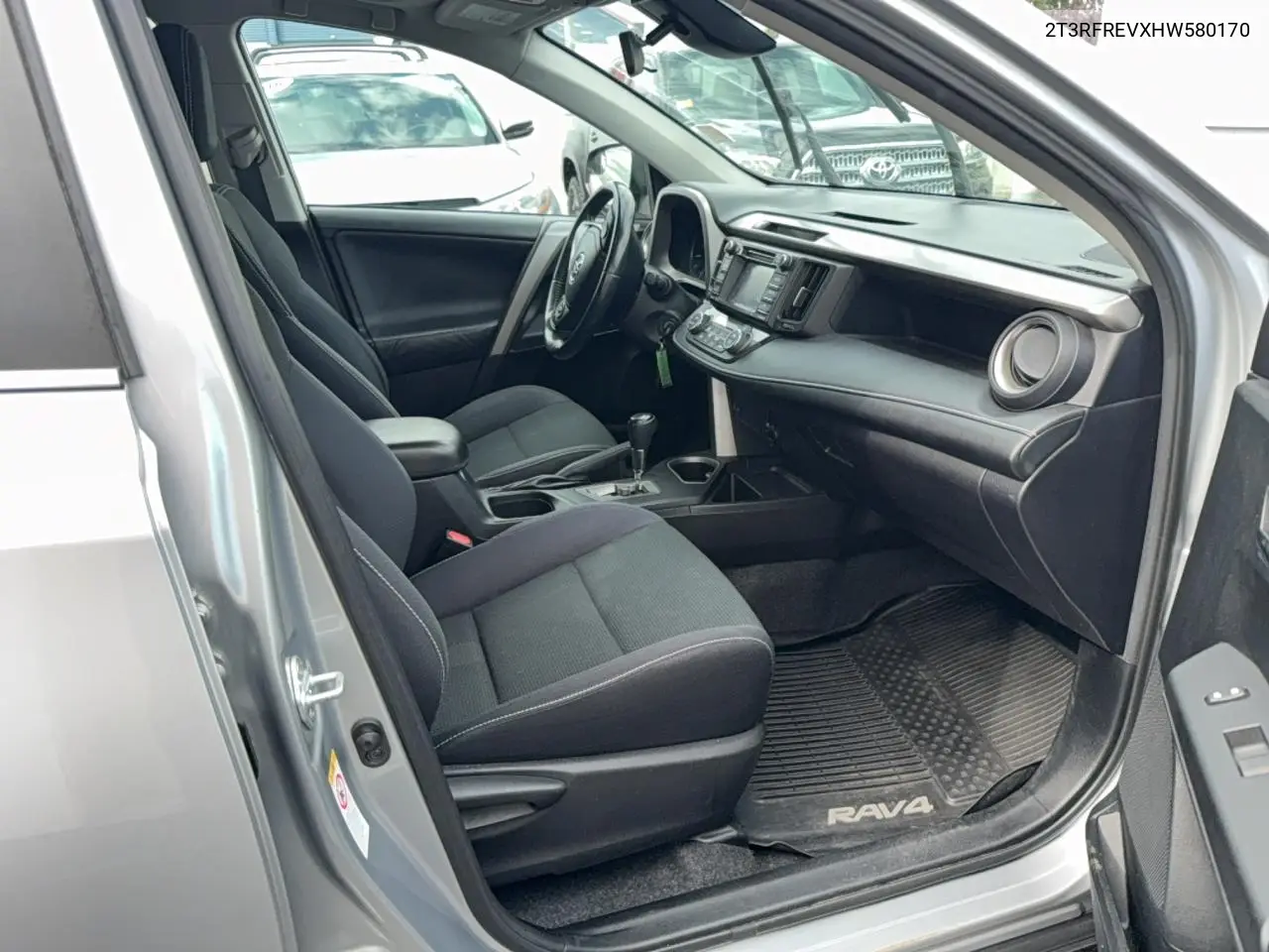 2017 TOYOTA RAV 4 VIN 2T3RFREVXHW580170 — фото 5