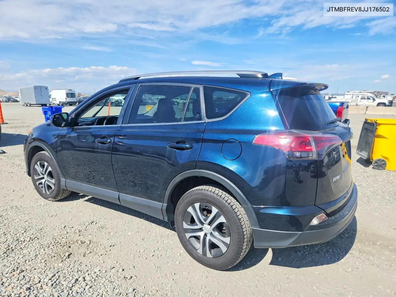 2018 TOYOTA RAV 4 VIN JTMBFREV8JJ176502 — фото 2