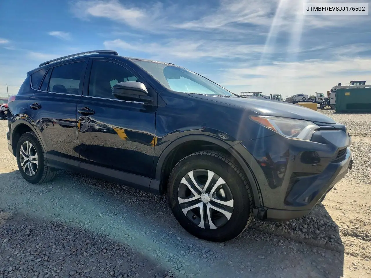 2018 TOYOTA RAV 4 VIN JTMBFREV8JJ176502 — фото 4