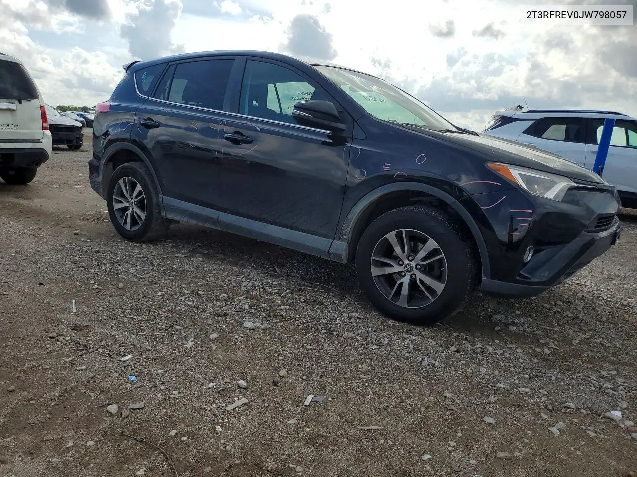 2018 TOYOTA RAV 4 VIN 2T3RFREV0JW798057 — фото 4