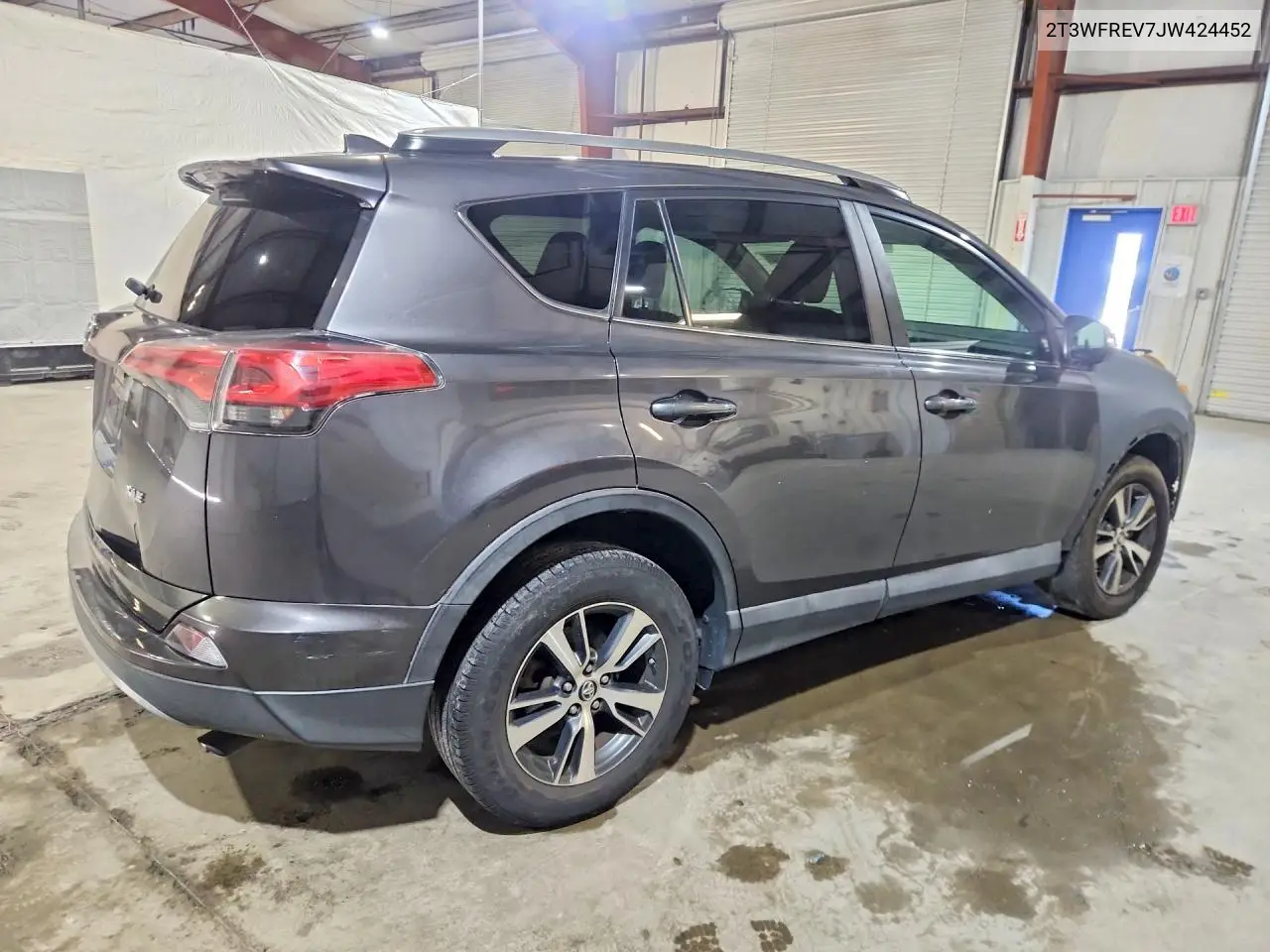 2018 TOYOTA RAV 4 VIN 2T3WFREV7JW424452 — фото 3