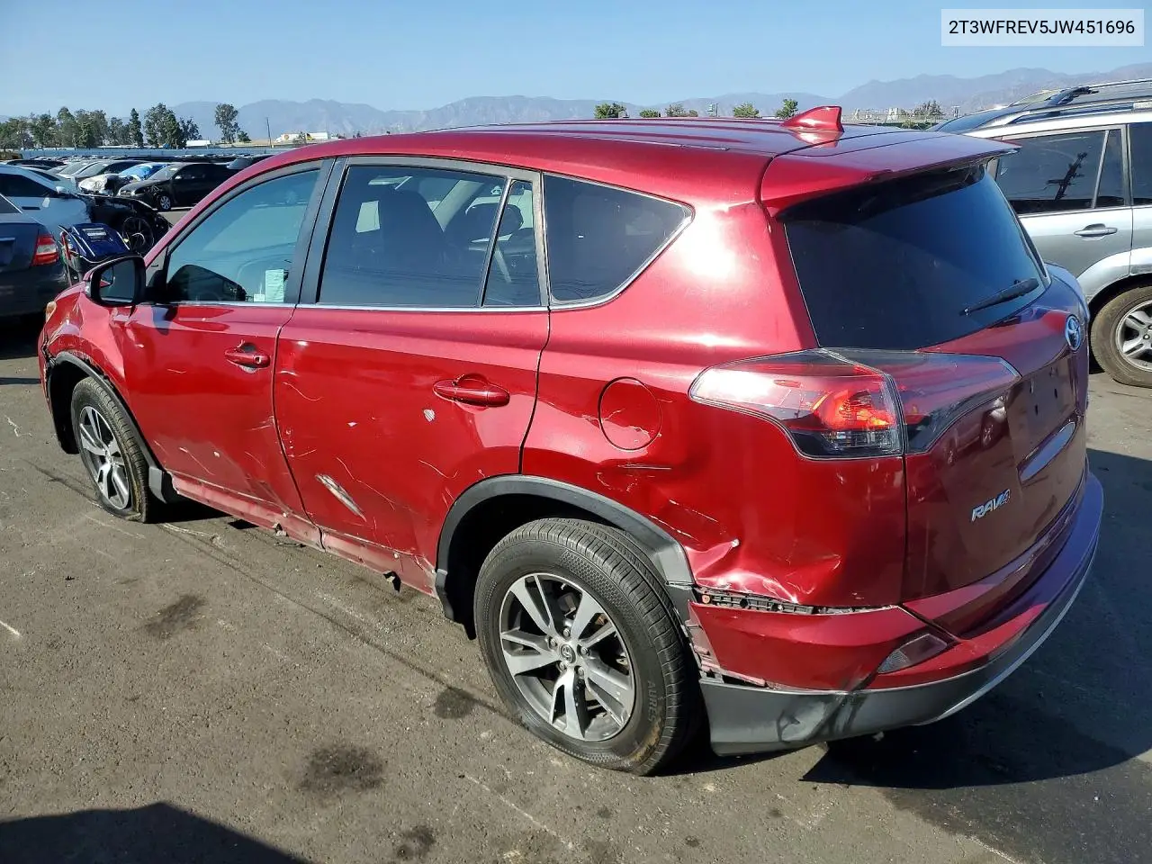 2018 TOYOTA RAV 4 VIN 2T3WFREV5JW451696 — фото 2