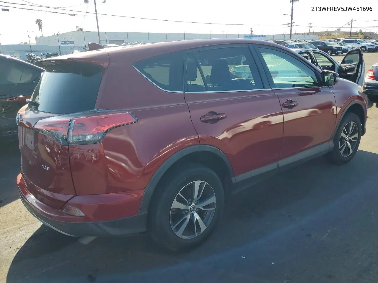 2018 TOYOTA RAV 4 VIN 2T3WFREV5JW451696 — фото 3
