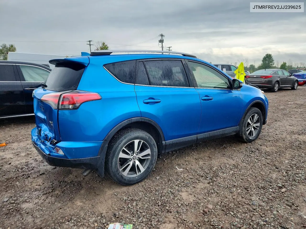 2018 TOYOTA RAV 4 VIN JTMRFREV2JJ239625 — фото 3