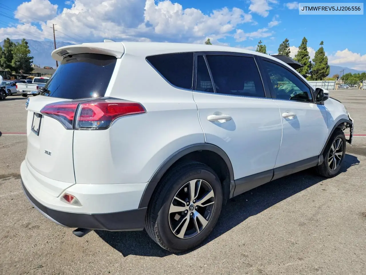 2018 TOYOTA RAV 4 VIN JTMWFREV5JJ206556 — фото 3