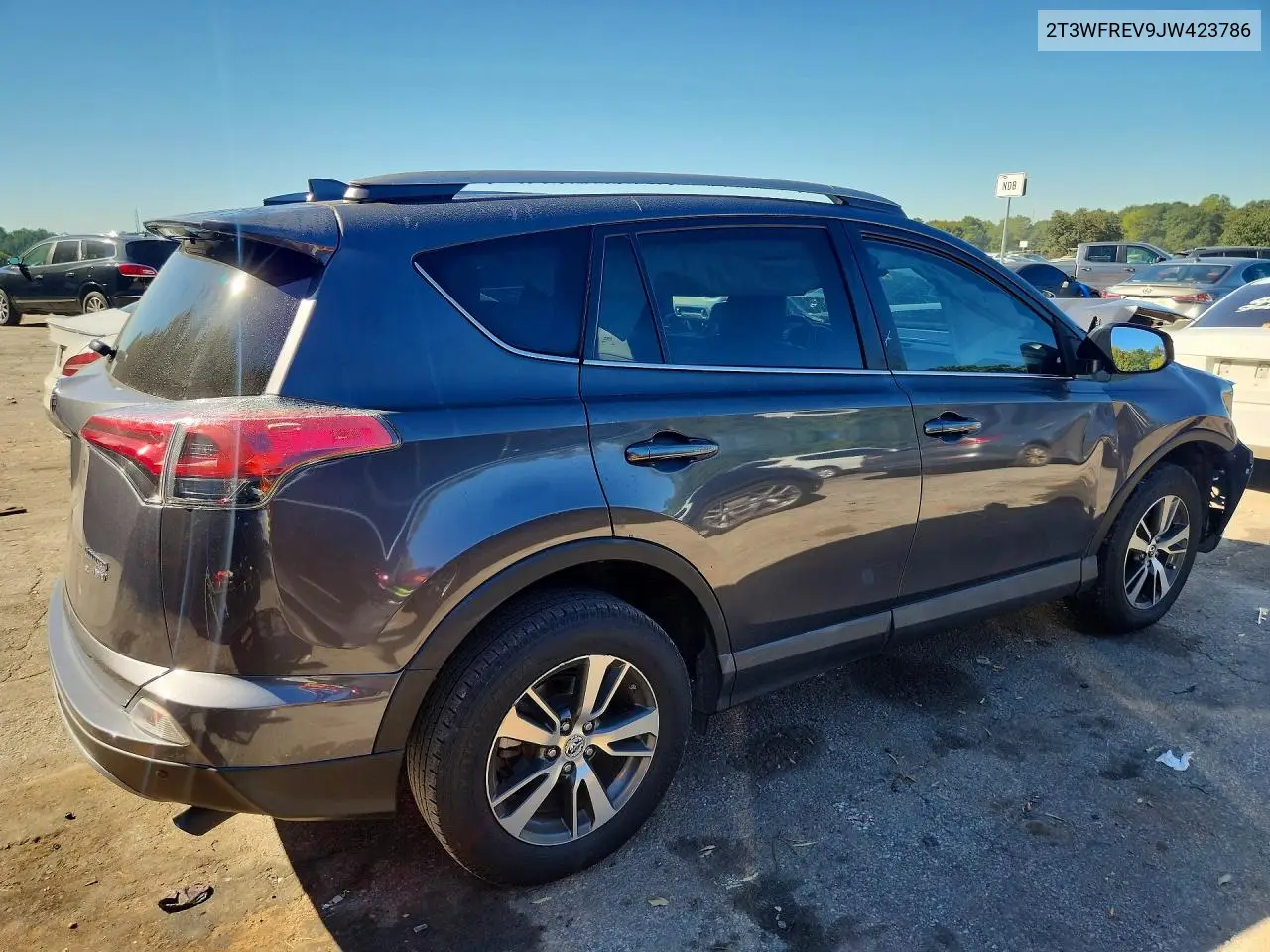 2018 TOYOTA RAV 4 VIN 2T3WFREV9JW423786 — фото 3