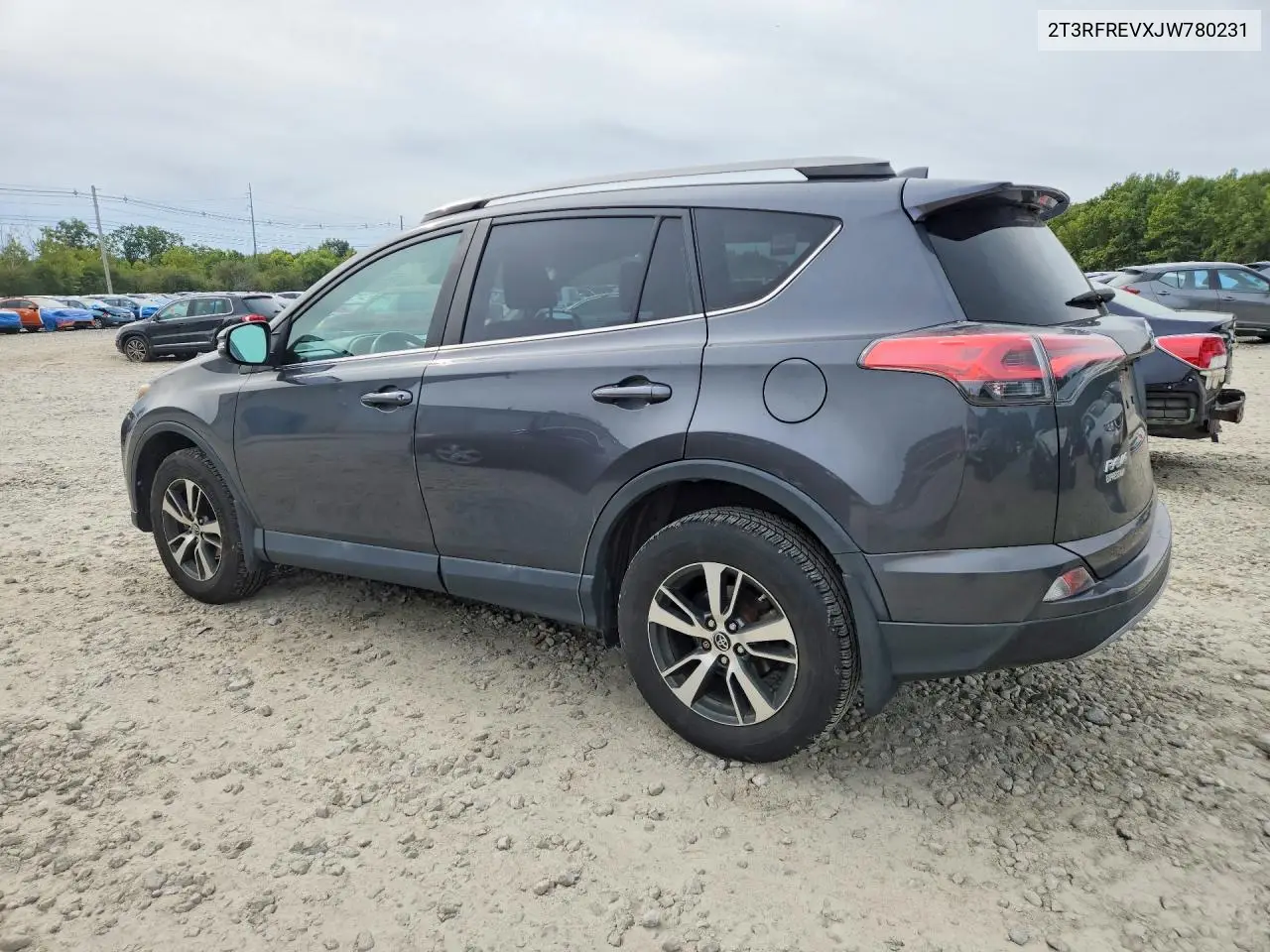 2018 TOYOTA RAV 4 VIN 2T3RFREVXJW780231 — фото 2