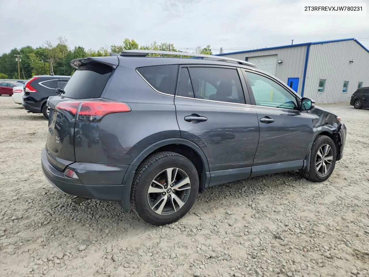 2018 TOYOTA RAV 4 VIN 2T3RFREVXJW780231 — фото 3