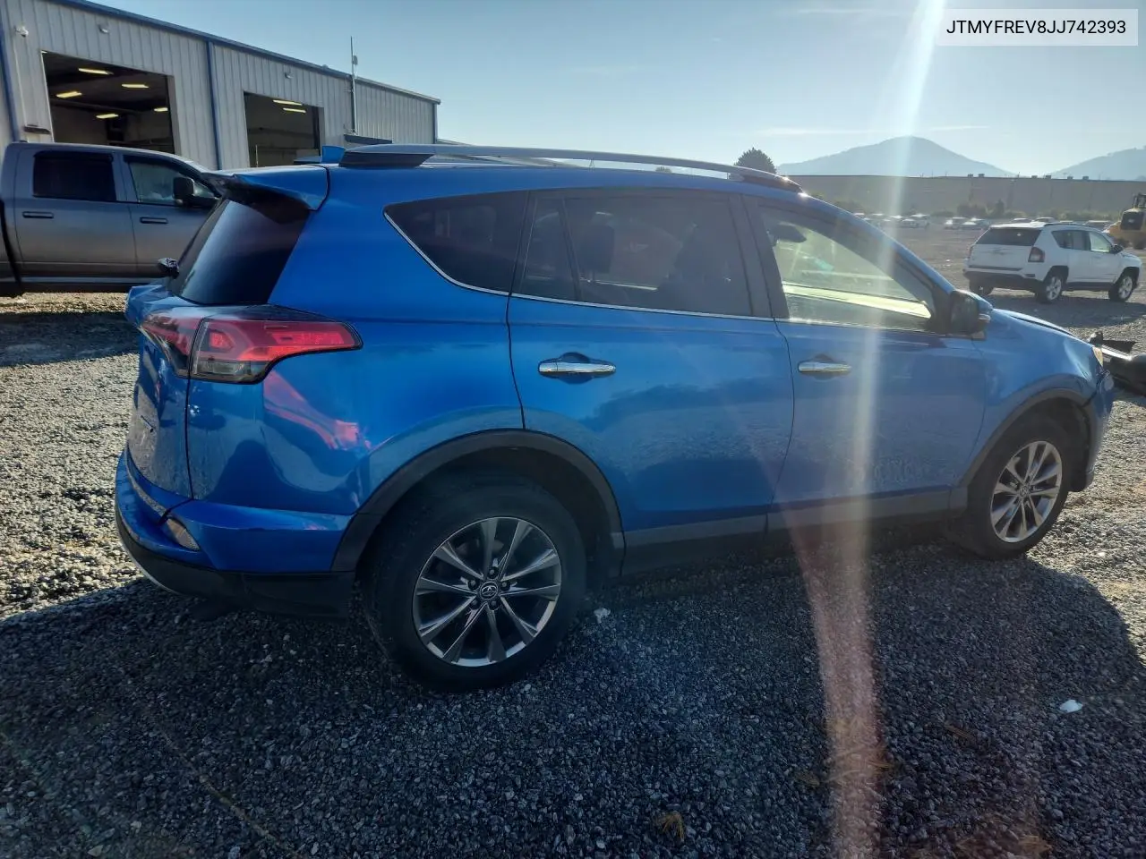2018 TOYOTA RAV 4 VIN JTMYFREV8JJ742393 — фото 3