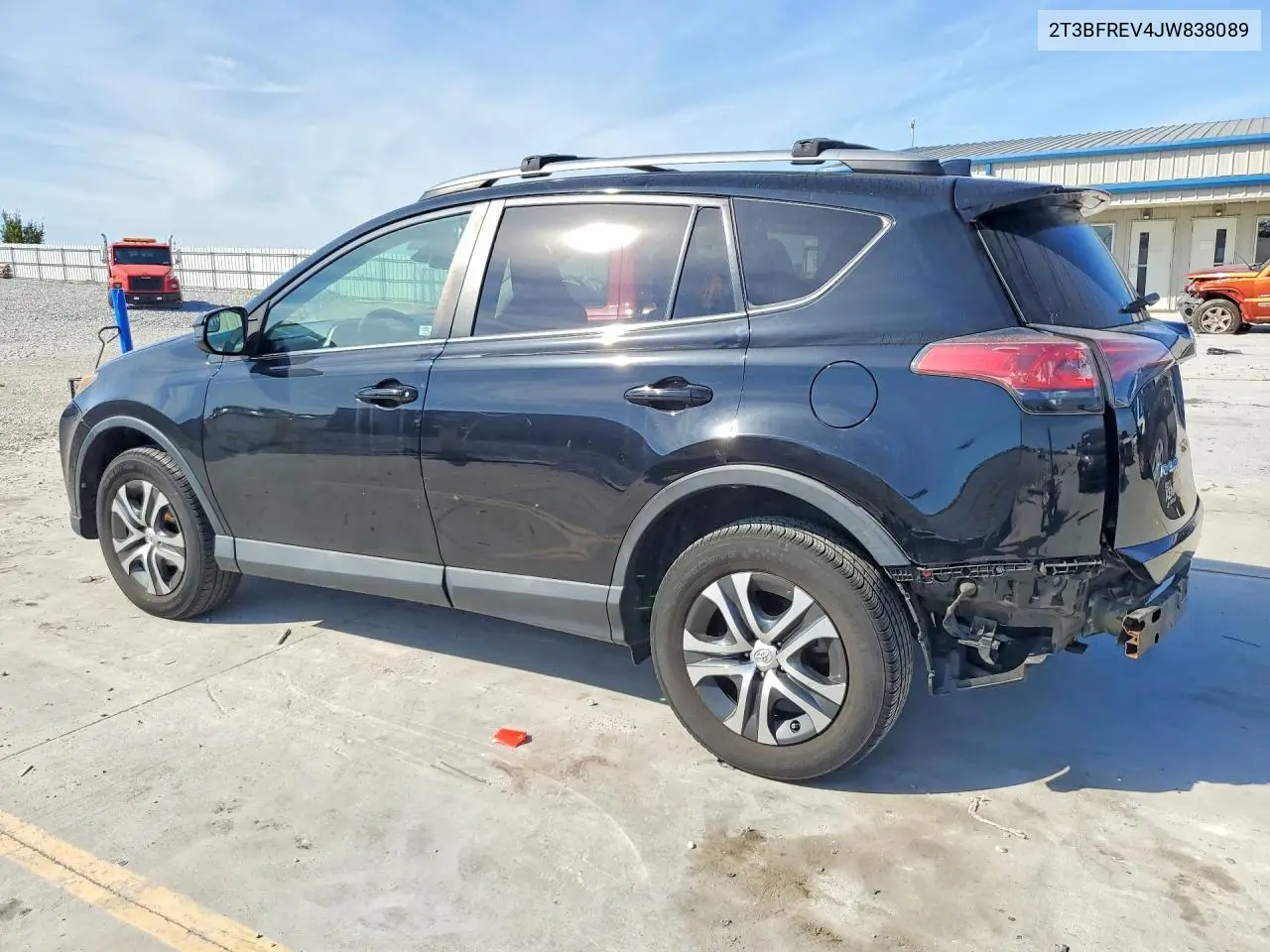 2018 TOYOTA RAV 4 VIN 2T3BFREV4JW838089 — фото 2