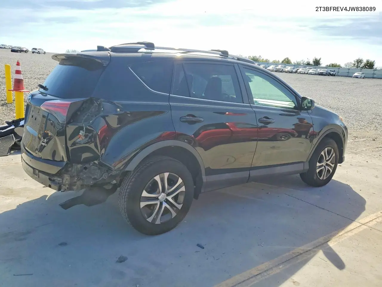 2018 TOYOTA RAV 4 VIN 2T3BFREV4JW838089 — фото 3