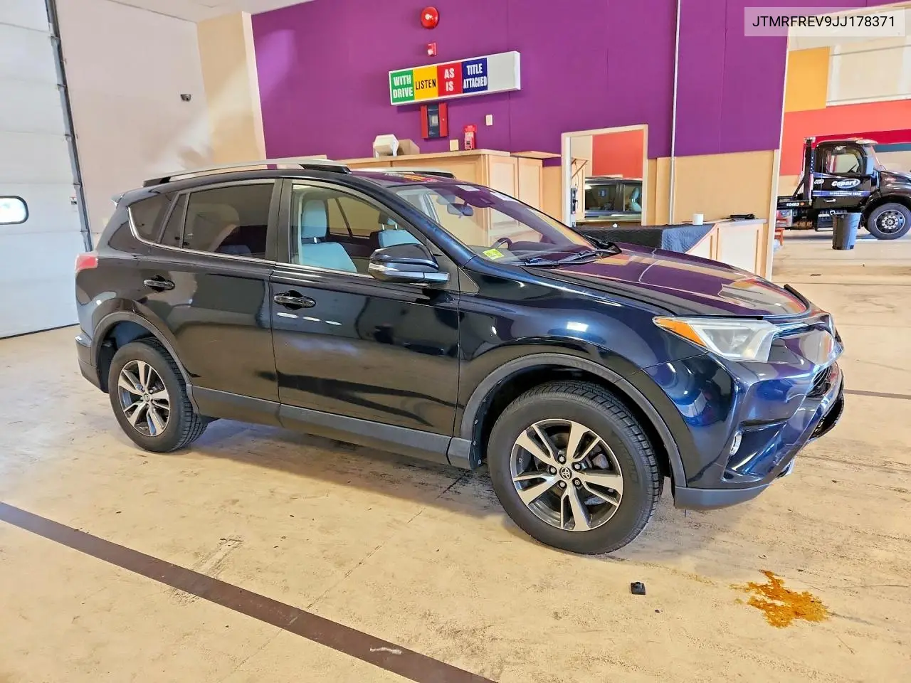 2018 TOYOTA RAV 4 VIN JTMRFREV9JJ178371 — фото 4