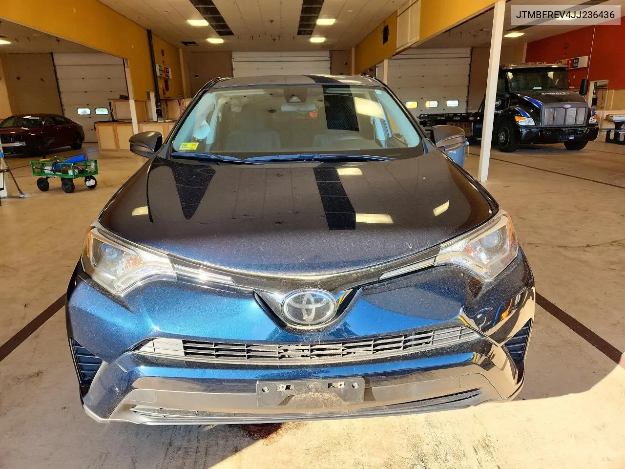 2018 TOYOTA RAV 4 VIN JTMBFREV4JJ236436 — фото 5