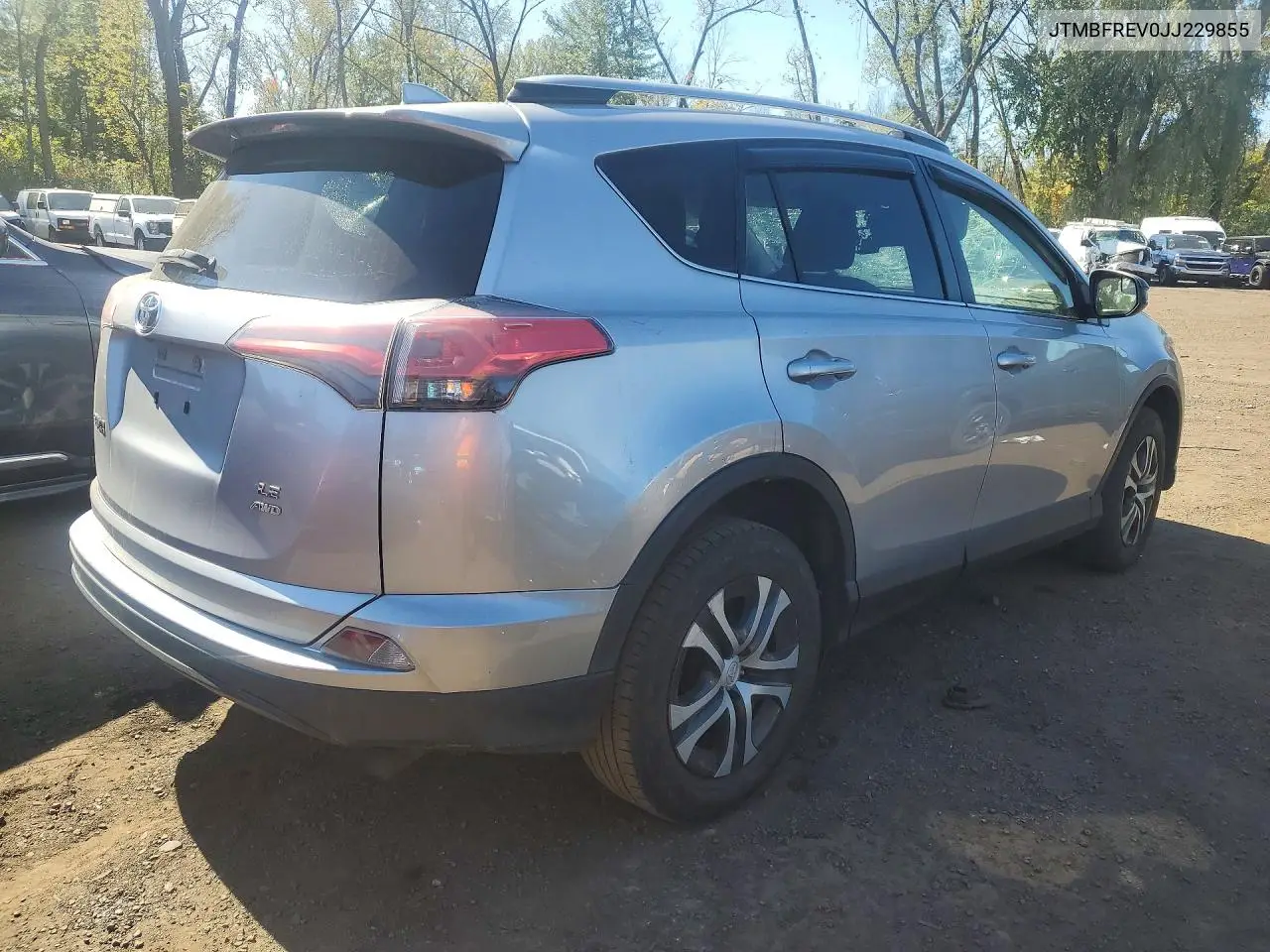 2018 TOYOTA RAV 4 VIN JTMBFREV0JJ229855 — фото 3