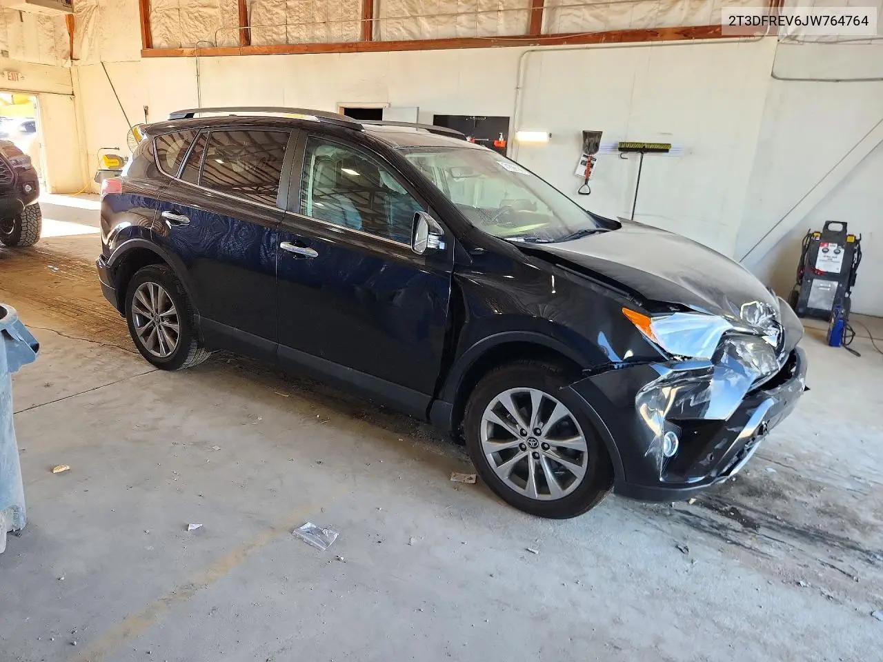 2018 TOYOTA RAV 4 VIN 2T3DFREV6JW764764 — фото 4