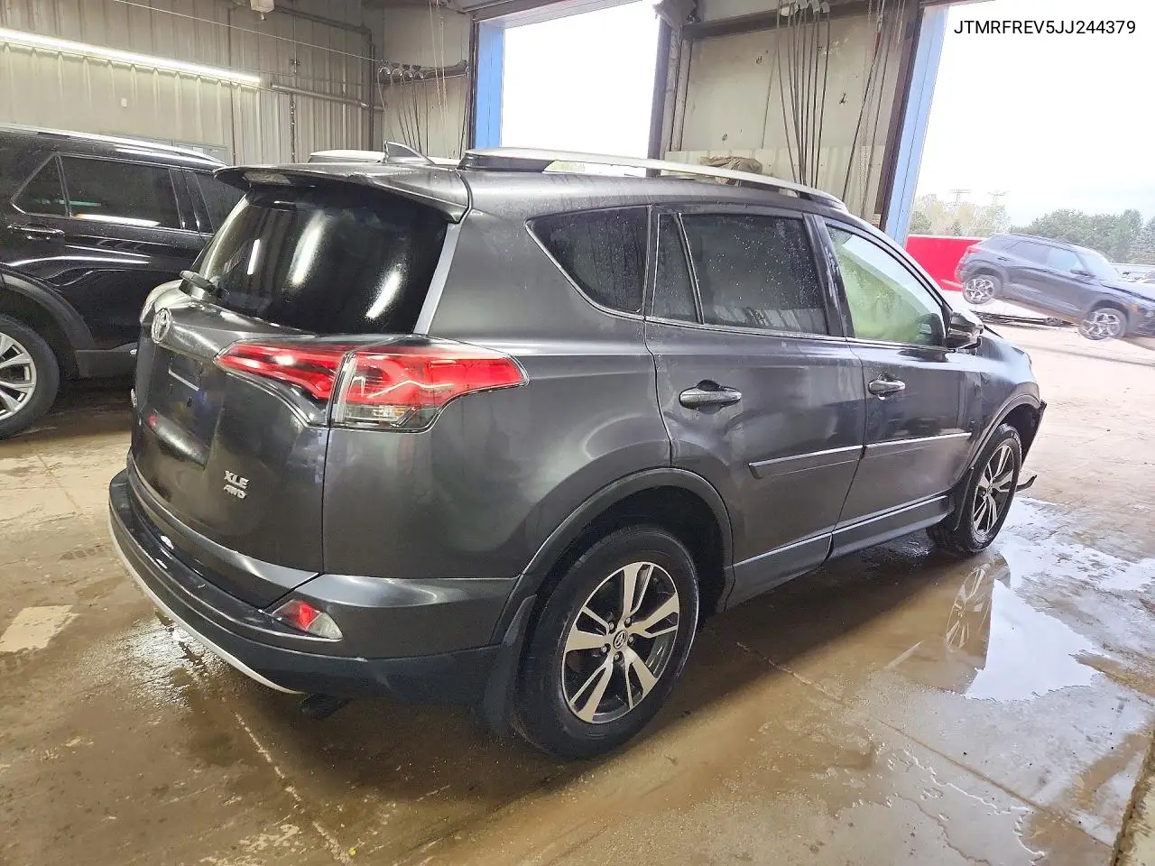 2018 TOYOTA RAV 4 VIN JTMRFREV5JJ244379 — фото 3