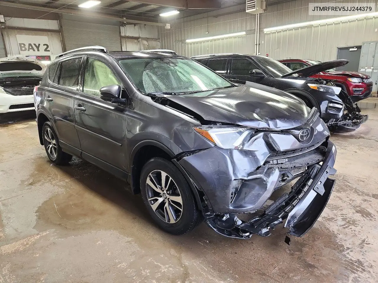2018 TOYOTA RAV 4 VIN JTMRFREV5JJ244379 — фото 4