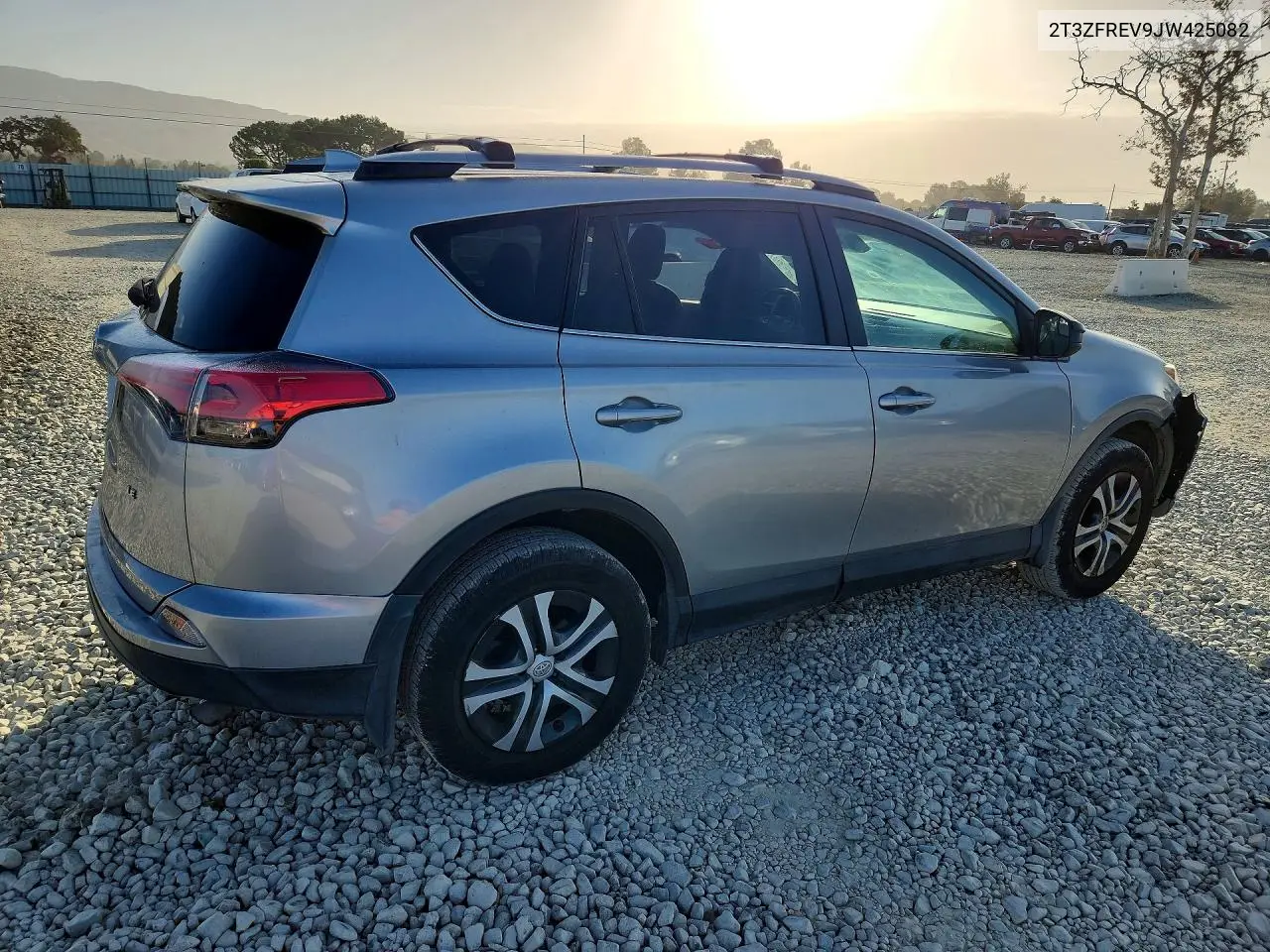 2018 TOYOTA RAV 4 VIN 2T3ZFREV9JW425082 — фото 3