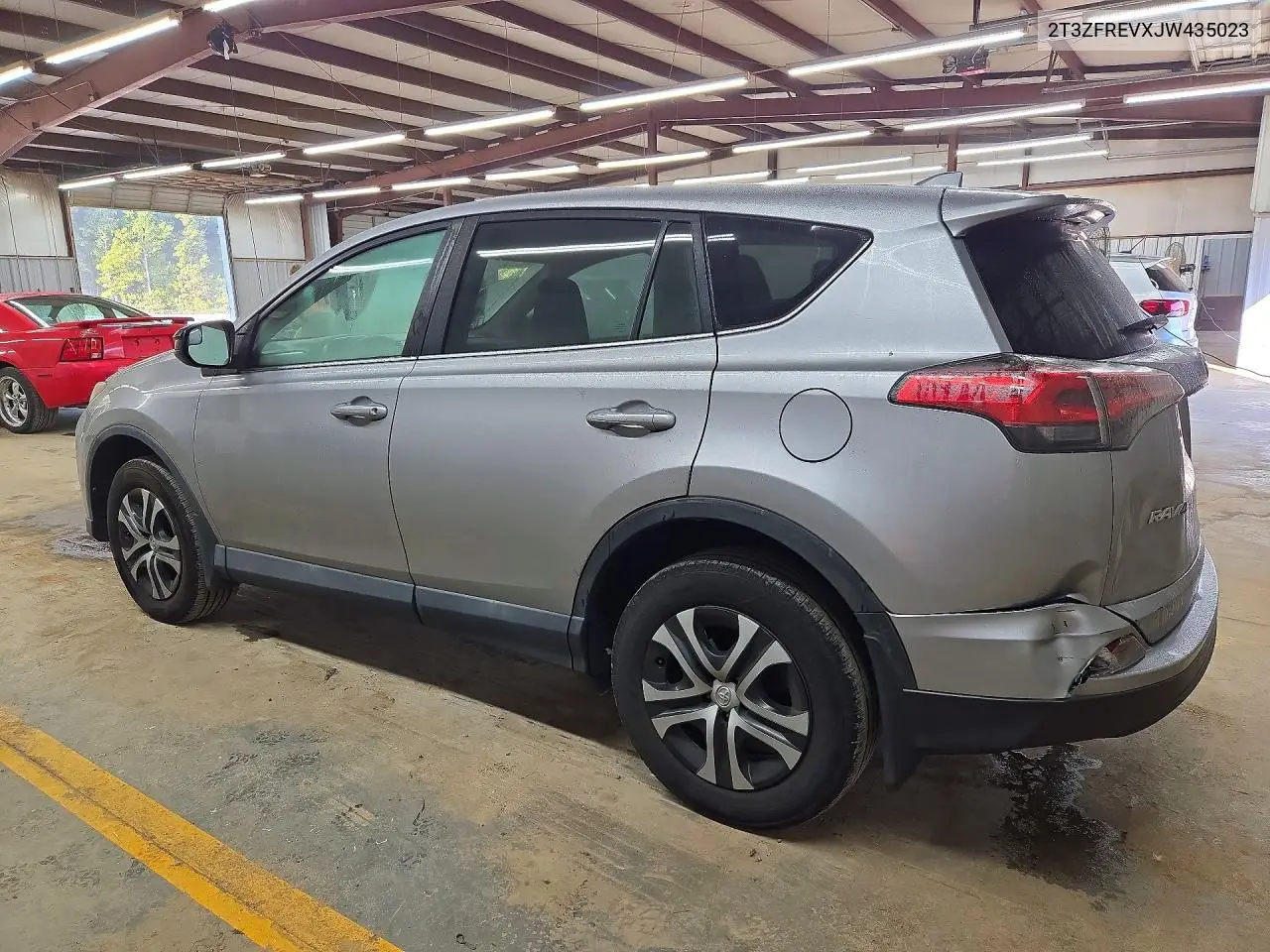2018 TOYOTA RAV 4 VIN 2T3ZFREVXJW435023 — фото 2