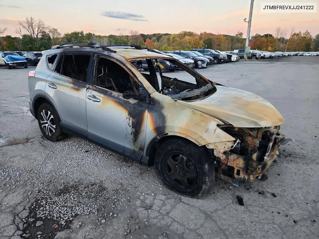 2018 TOYOTA RAV 4 VIN JTMBFREVXJJ241222 — фото 4