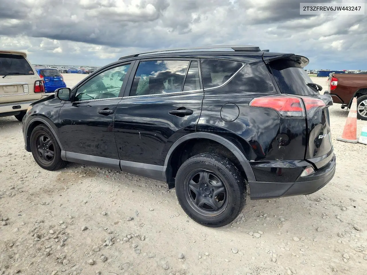 2018 TOYOTA RAV 4 VIN 2T3ZFREV6JW443247 — фото 2