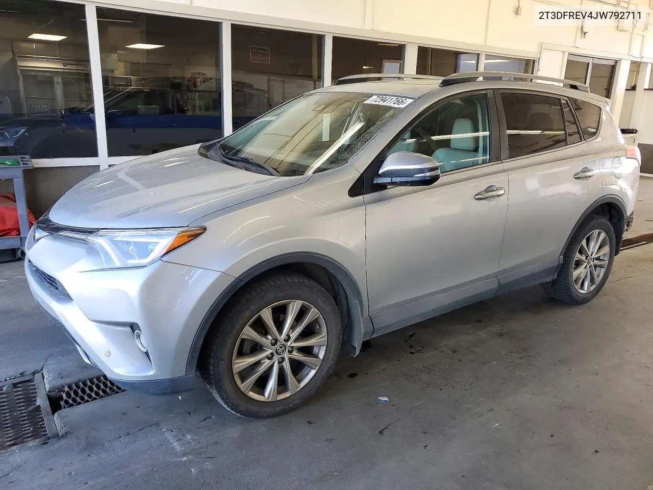 TOYOTA RAV 4 2018, VIN 2T3DFREV4JW792711