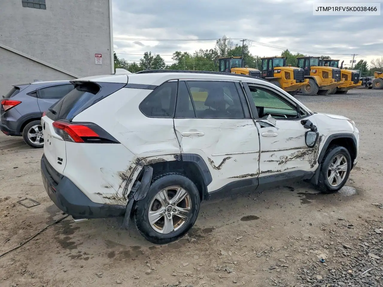 2019 TOYOTA RAV 4 VIN JTMP1RFV5KD038466 — фото 3