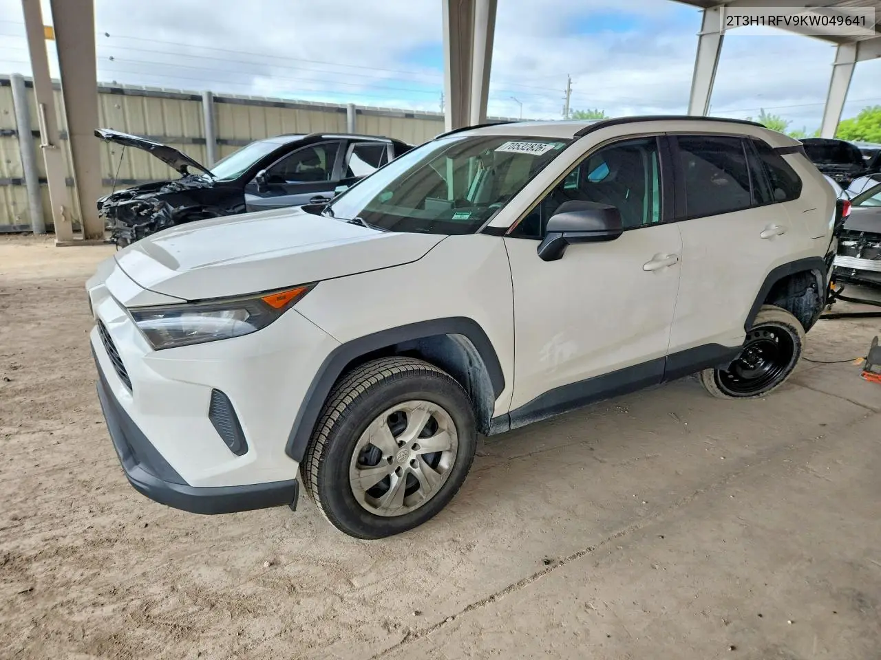 TOYOTA RAV 4 2019, VIN 2T3H1RFV9KW049641