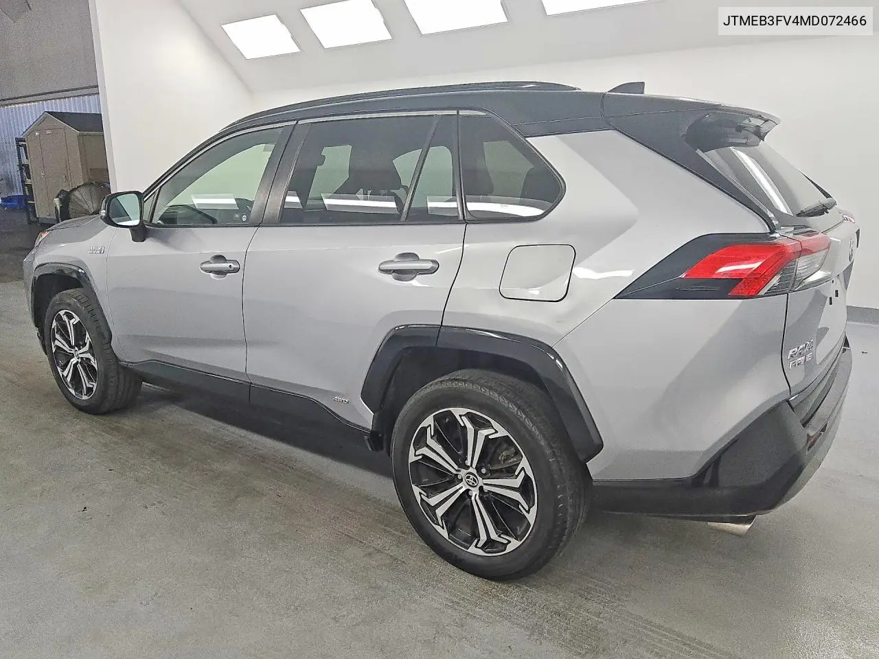 2021 TOYOTA RAV 4 VIN JTMEB3FV4MD072466 — фото 2