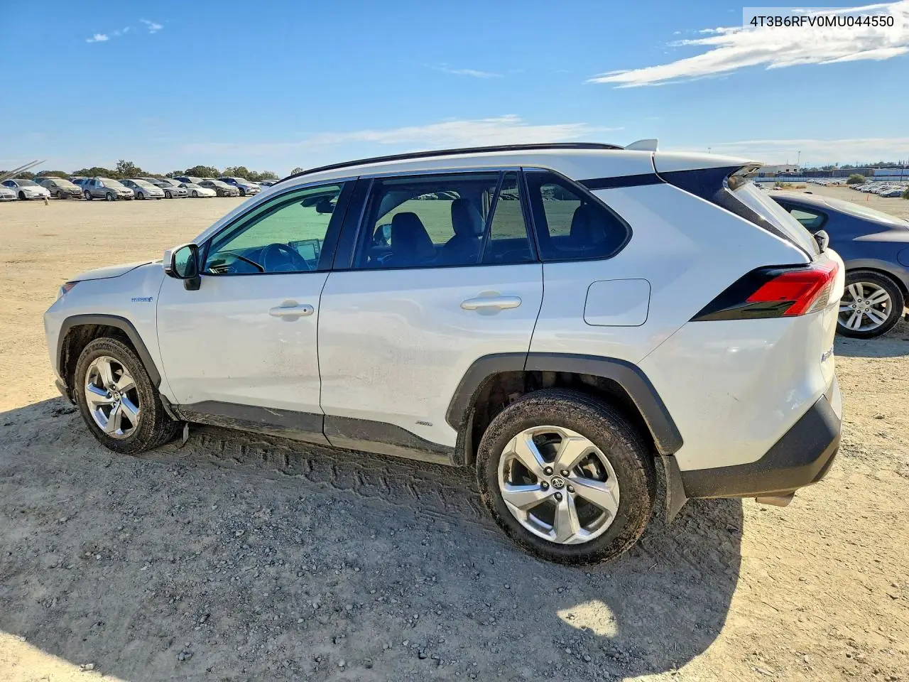 2021 TOYOTA RAV 4 VIN 4T3B6RFV0MU044550 — фото 2