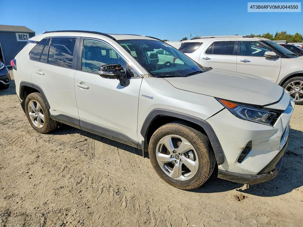 2021 TOYOTA RAV 4 VIN 4T3B6RFV0MU044550 — фото 4
