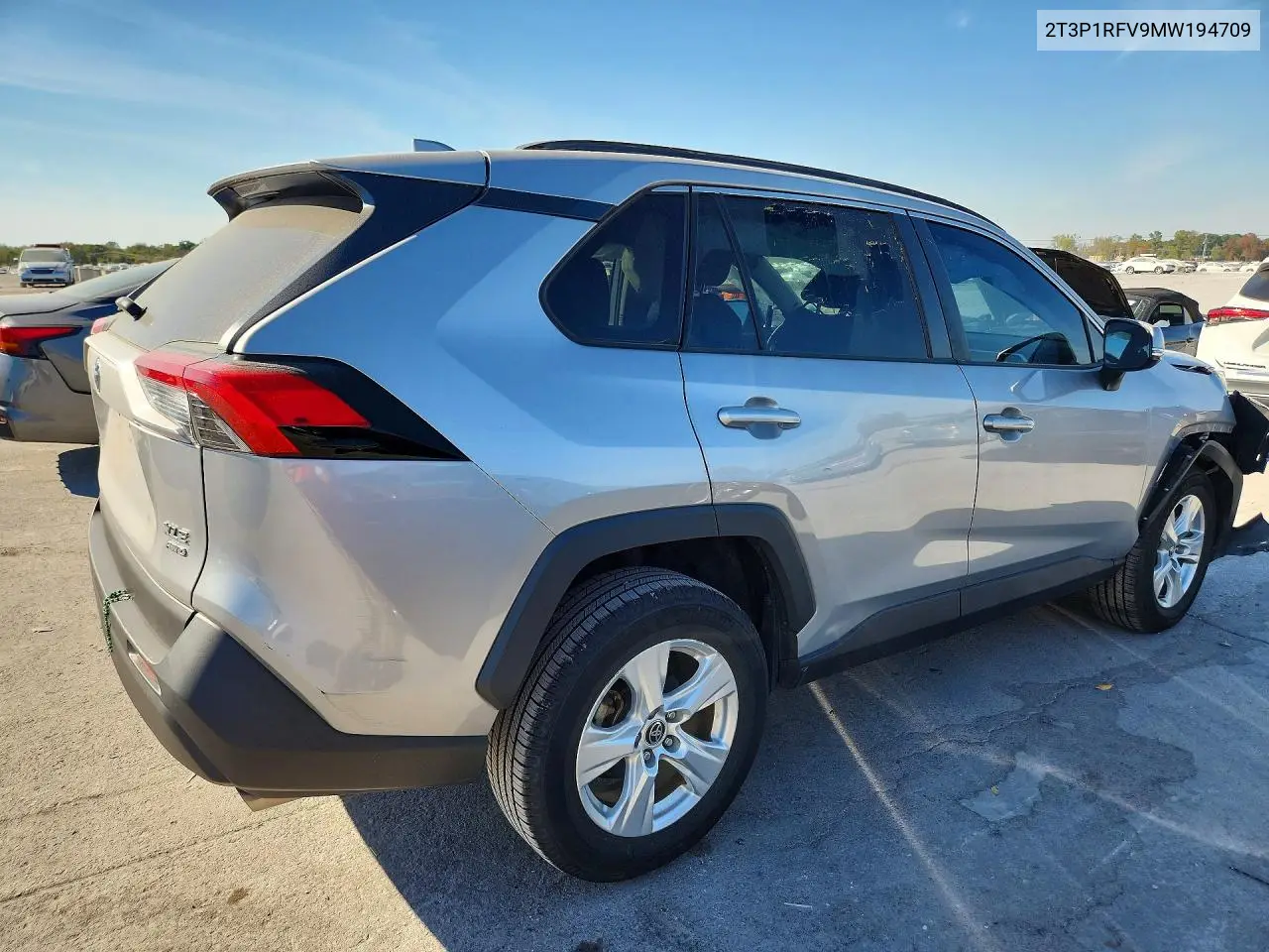 2021 TOYOTA RAV 4 VIN 2T3P1RFV9MW194709 — фото 3