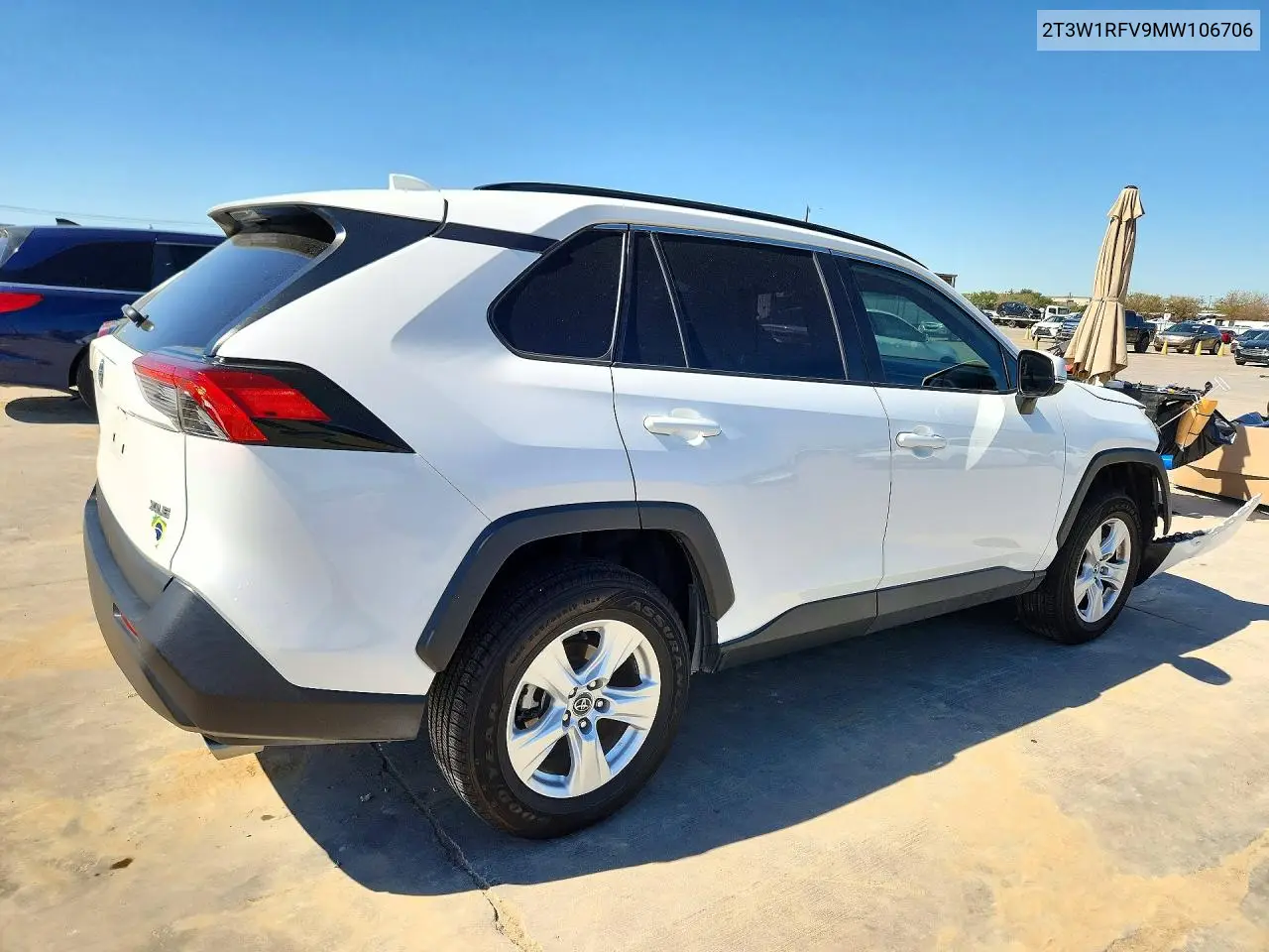 2021 TOYOTA RAV 4 VIN 2T3W1RFV9MW106706 — фото 3
