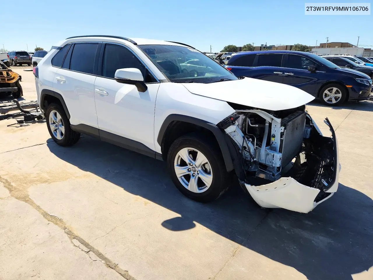 2021 TOYOTA RAV 4 VIN 2T3W1RFV9MW106706 — фото 4