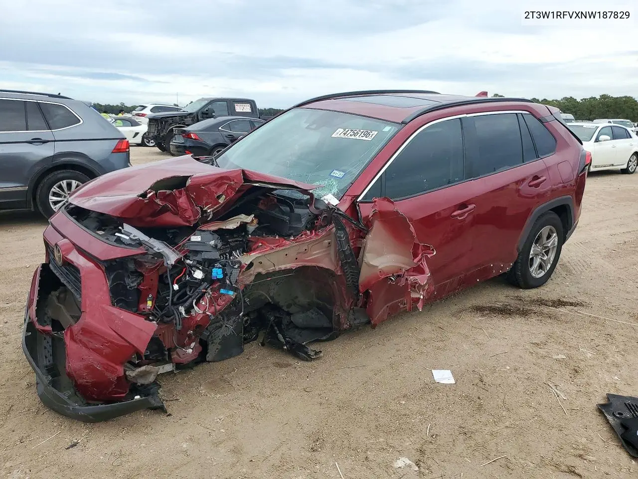 TOYOTA RAV 4 2022, VIN 2T3W1RFVXNW187829