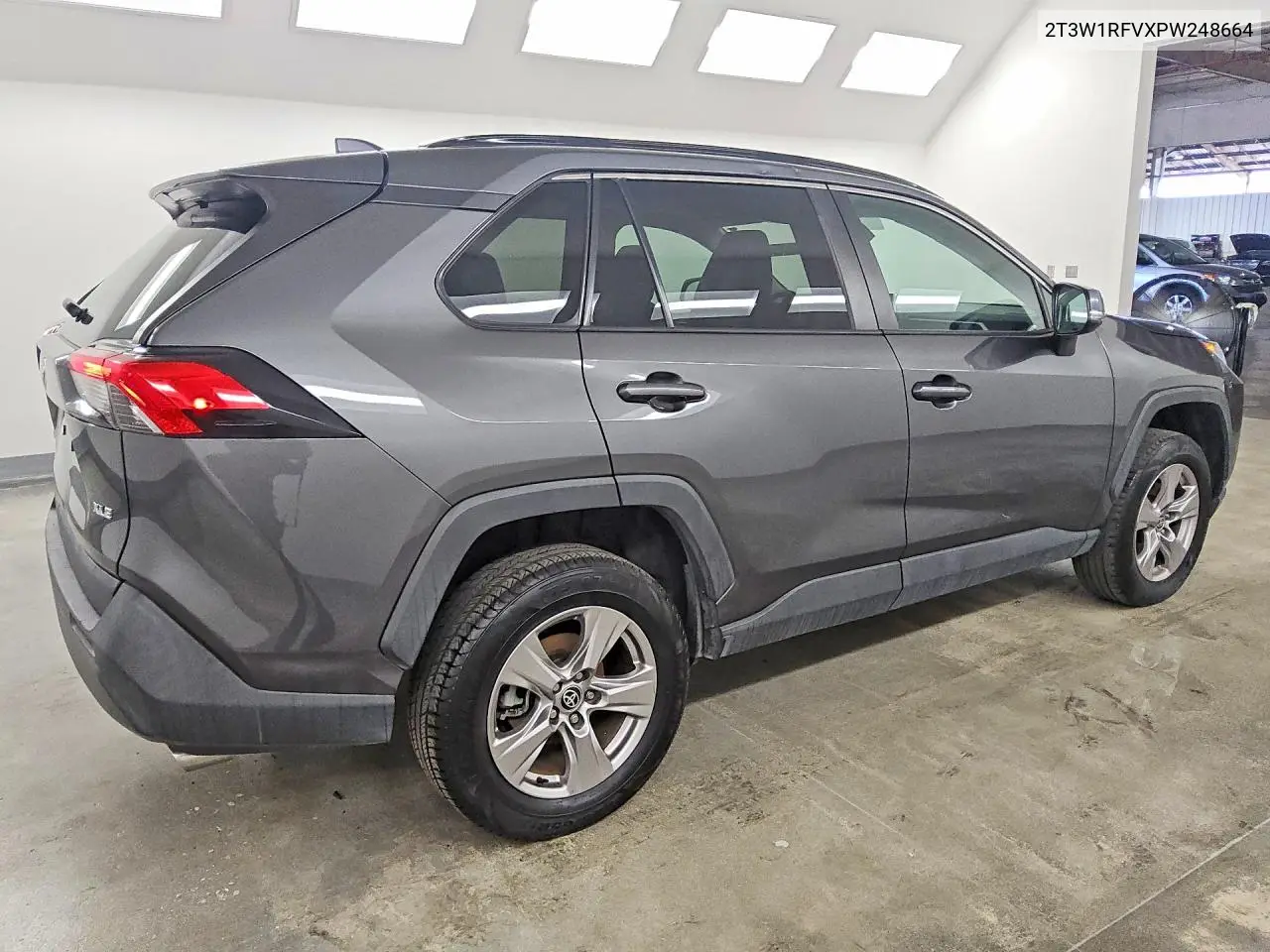 2023 TOYOTA RAV 4 VIN 2T3W1RFVXPW248664 — фото 3