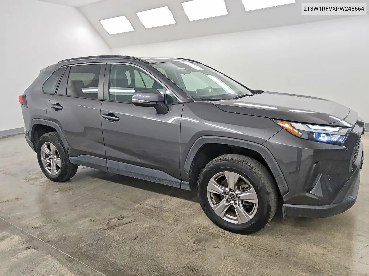 2023 TOYOTA RAV 4 VIN 2T3W1RFVXPW248664 — фото 4