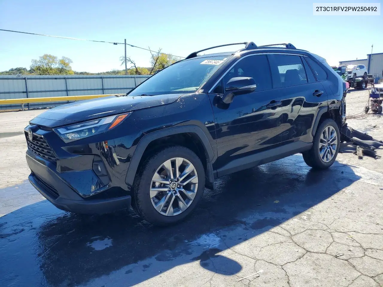 TOYOTA RAV 4 2023, VIN 2T3C1RFV2PW250492