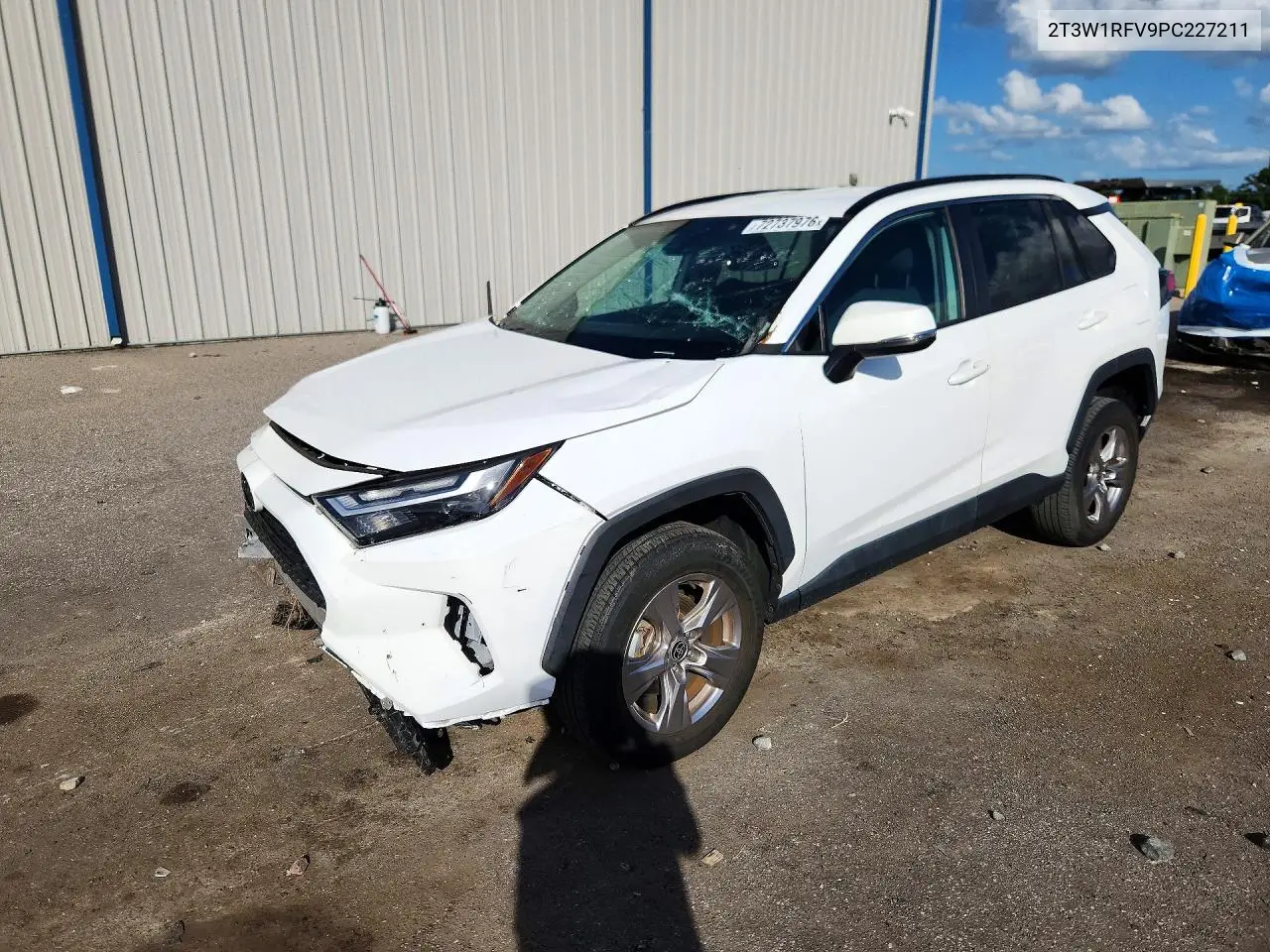 TOYOTA RAV 4 2023, VIN 2T3W1RFV9PC227211
