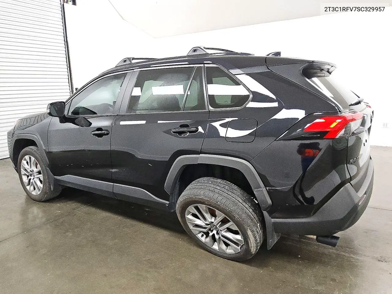 2025 TOYOTA RAV 4 VIN 2T3C1RFV7SC329957 — фото 2