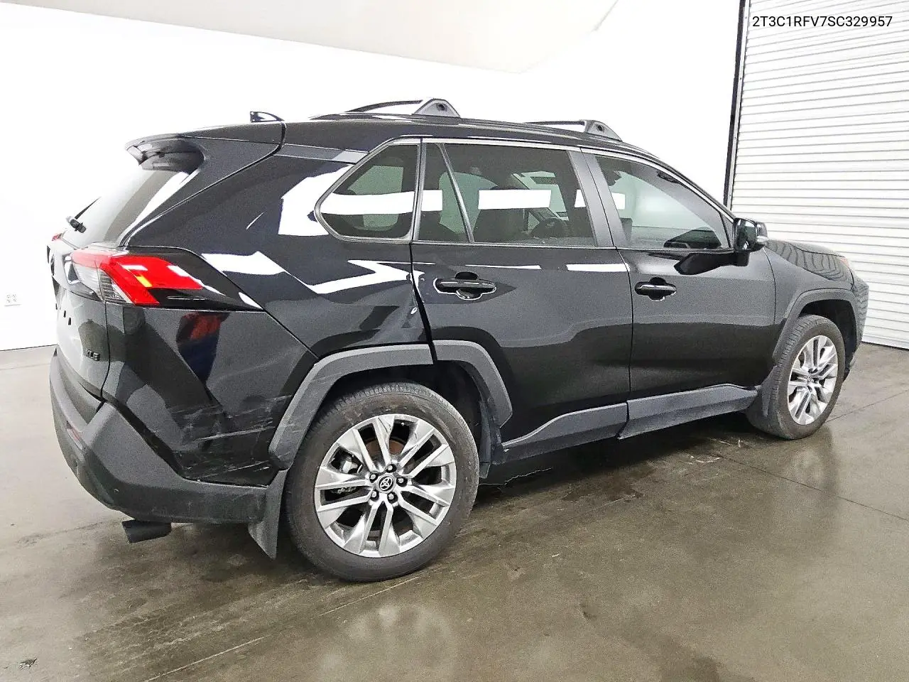 2025 TOYOTA RAV 4 VIN 2T3C1RFV7SC329957 — фото 3
