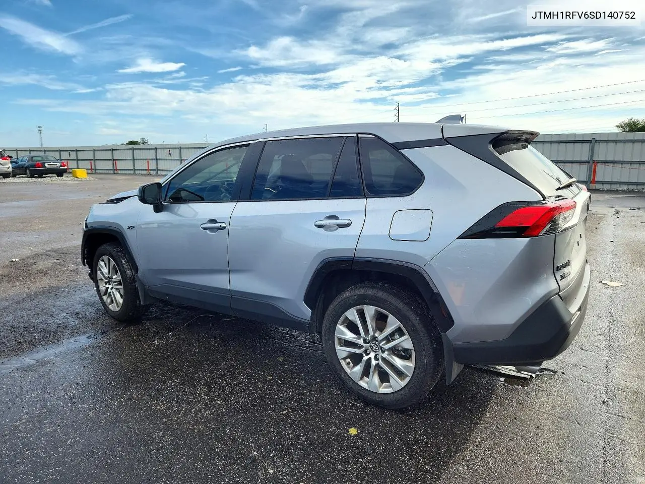 2025 TOYOTA RAV 4 VIN JTMH1RFV6SD140752 — фото 2