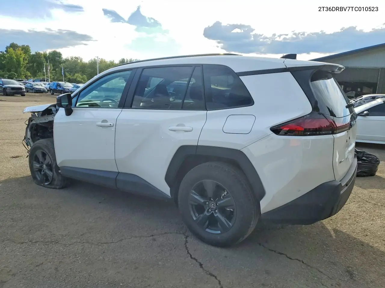 2026 TOYOTA RAV 4 VIN 2T36DRBV7TC010523 — фото 2