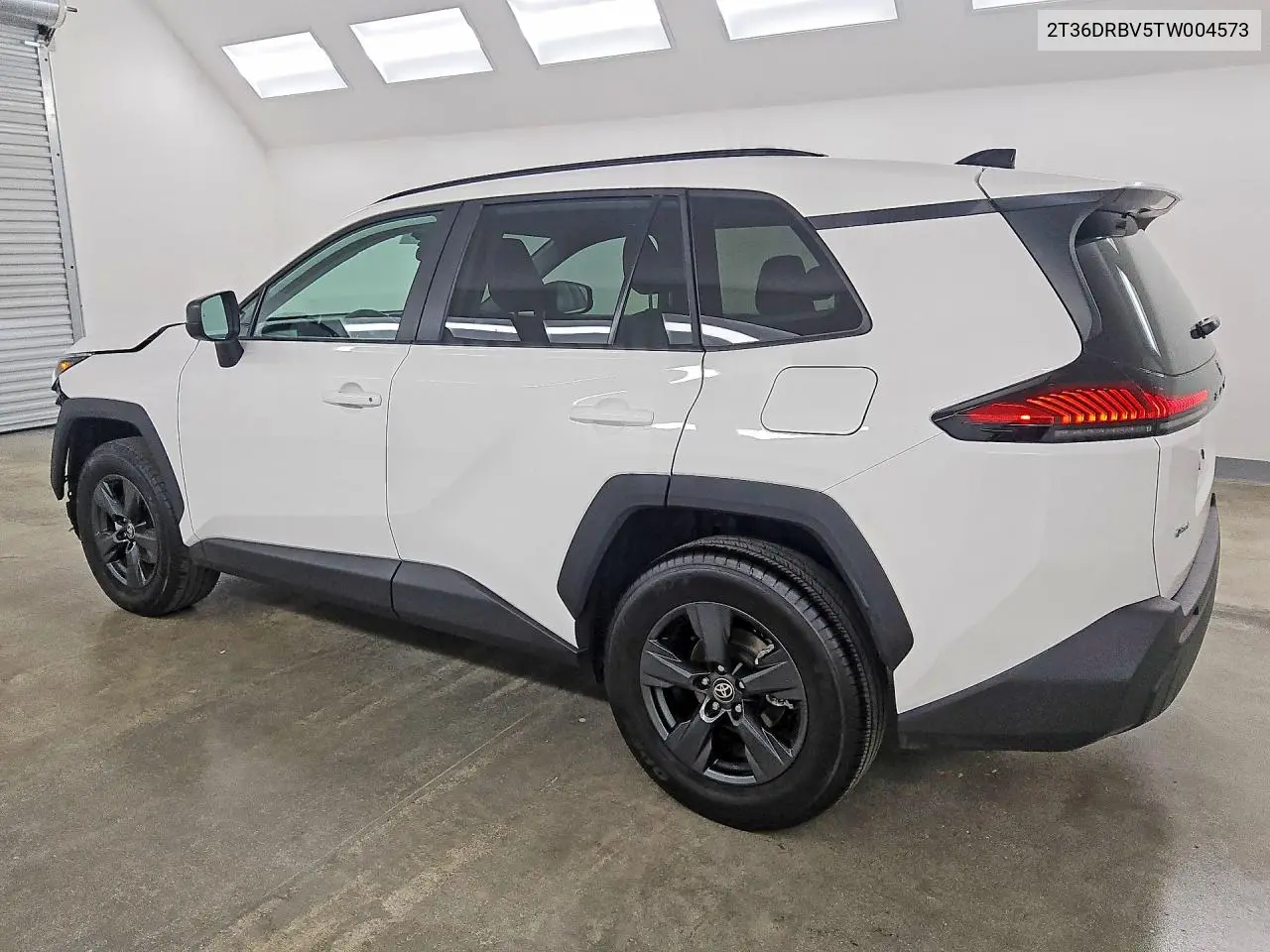 2026 TOYOTA RAV 4 VIN 2T36DRBV5TW004573 — фото 2