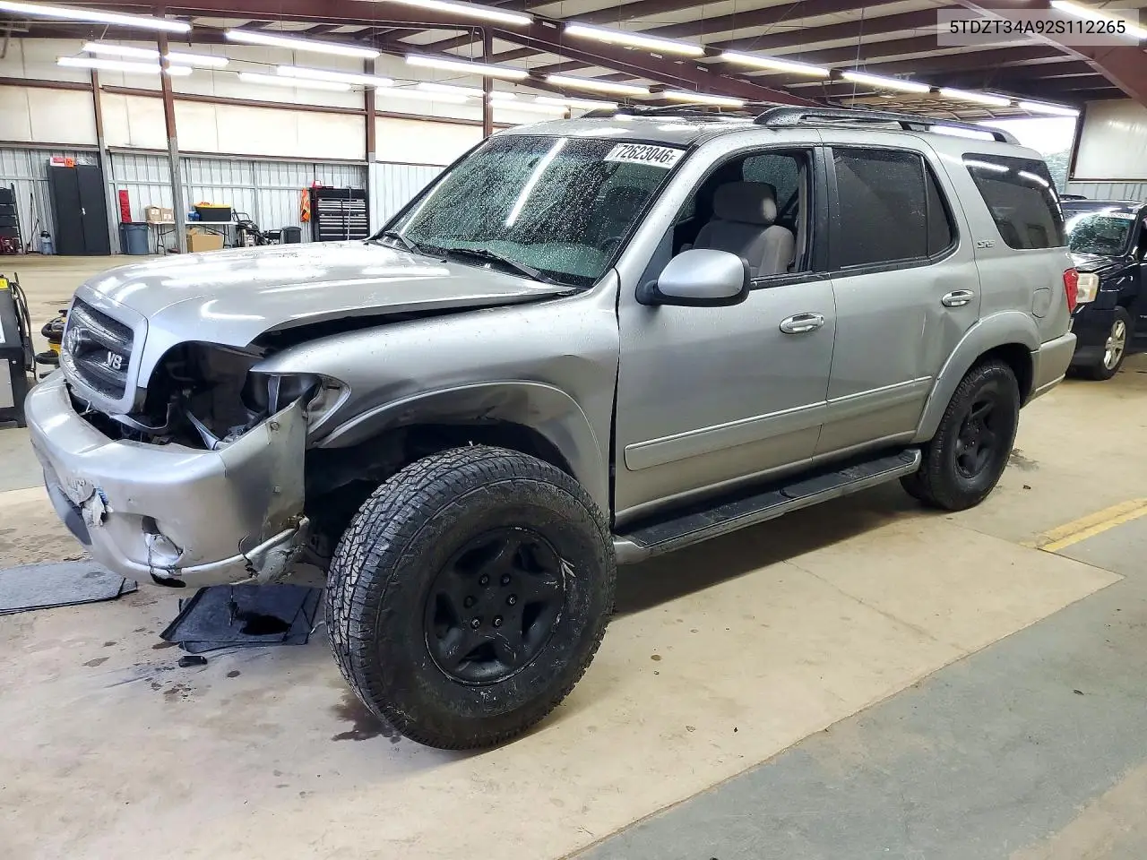 TOYOTA SEQUOIA 2002, VIN 5TDZT34A92S112265