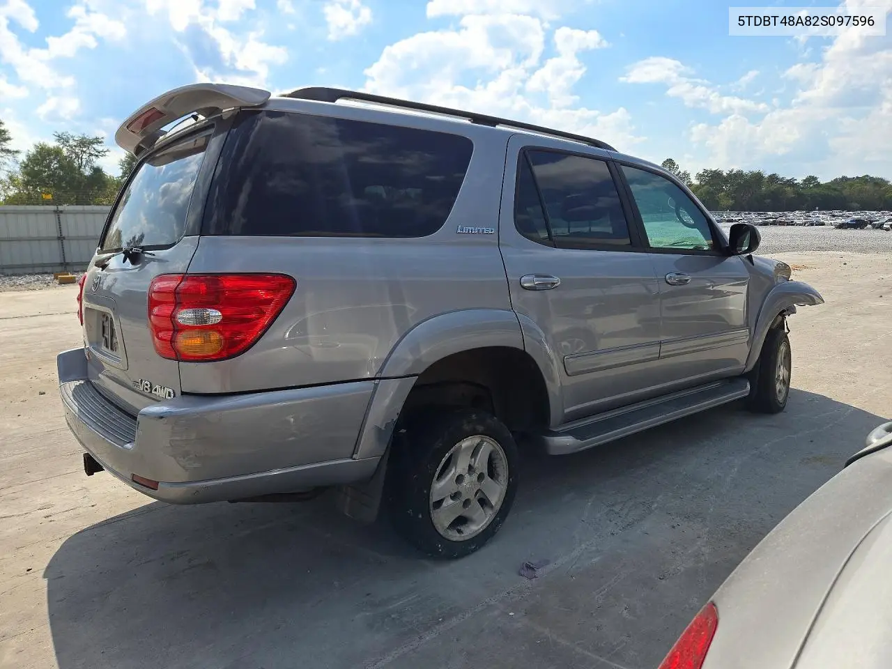 2002 TOYOTA SEQUOIA VIN 5TDBT48A82S097596 — фото 3