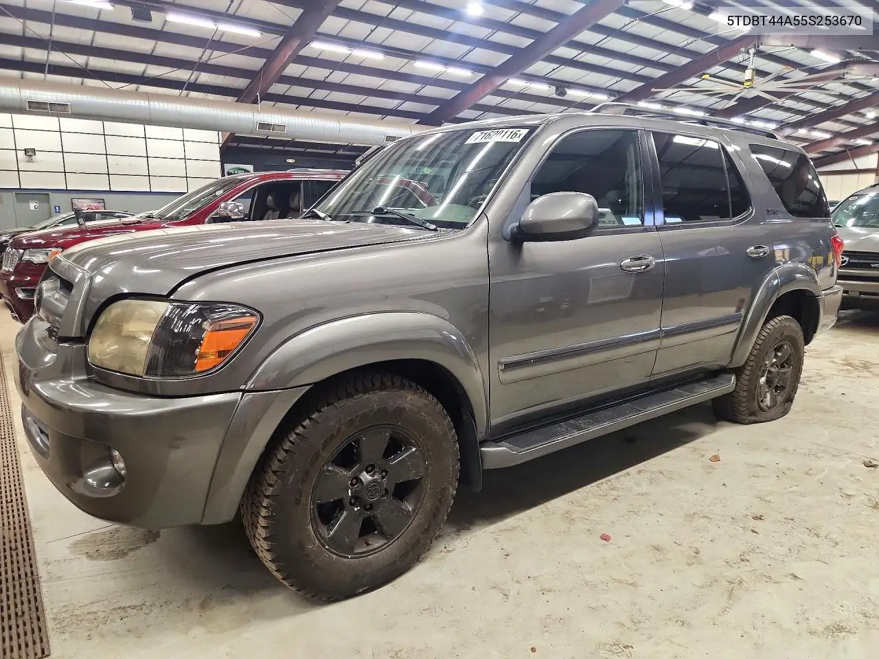 TOYOTA SEQUOIA 2005, VIN 5TDBT44A55S253670